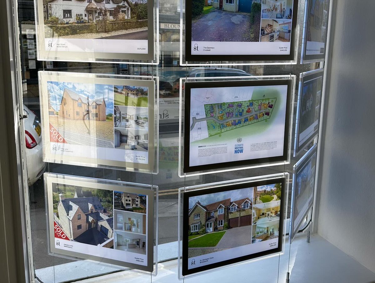 SignboardCo's tweet image. We are a one stop shop for all of your signage needs 🪧👌🏻

We can help you with any requirements that you might have, from illuminated fascia signs to LED window displays, from estate agency boards to pavement signs. Offering complete brand consistency across the range 🤩