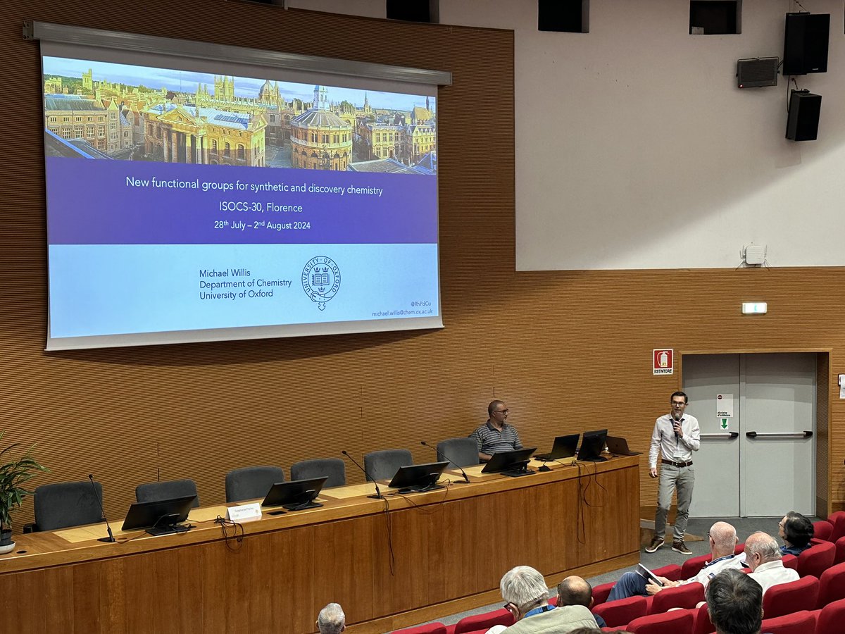 We started the day with a terrific plenary lecture by Michael Willis. He presented new synthetic routes for the construction of diverse compounds with a sulfur core

@RhPdCu 
#ISOCS30