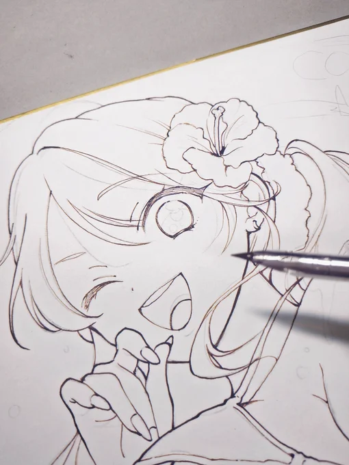 色紙のペン入れしています手描きならではの筆致があるんではないかと⋯ミリペンからつけペンにしてみたんですけど自分にはこっちの方が合ってました描きやすい! 