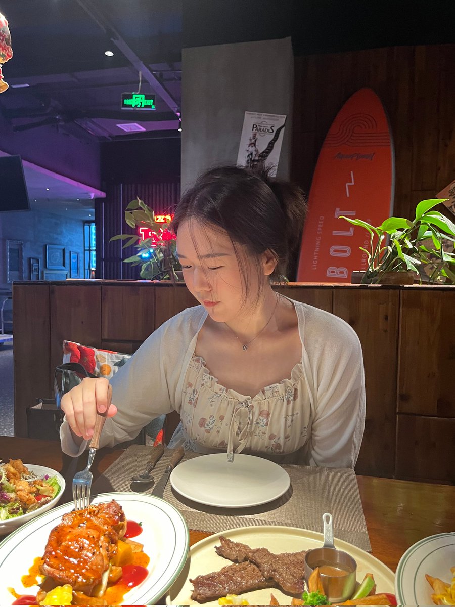 Jiiing_wei's tweet photo. 🍴🥩🍝🥗 https://t.co/6x8EkWErwS