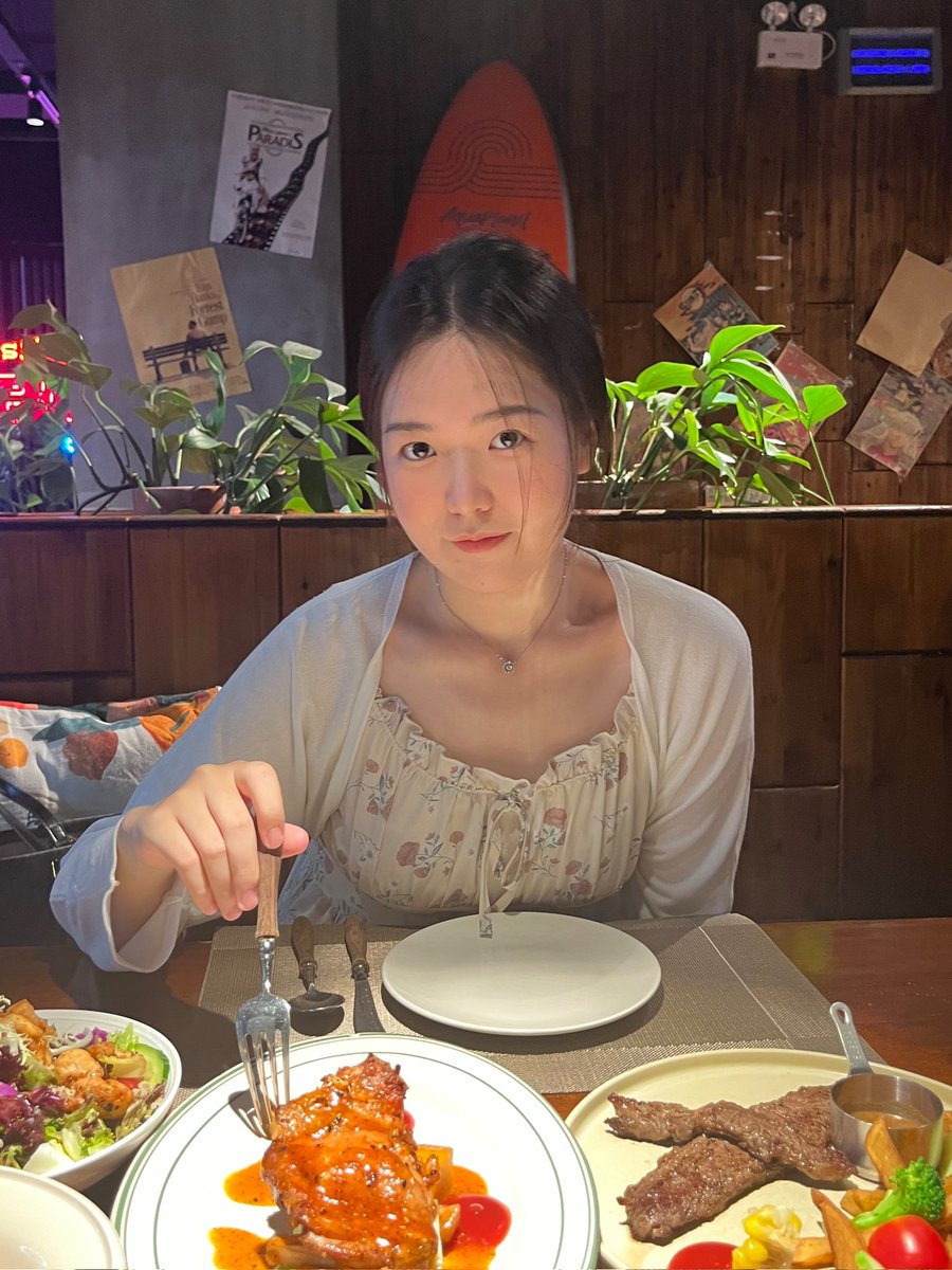Jiiing_wei's tweet photo. 🍴🥩🍝🥗 https://t.co/6x8EkWErwS