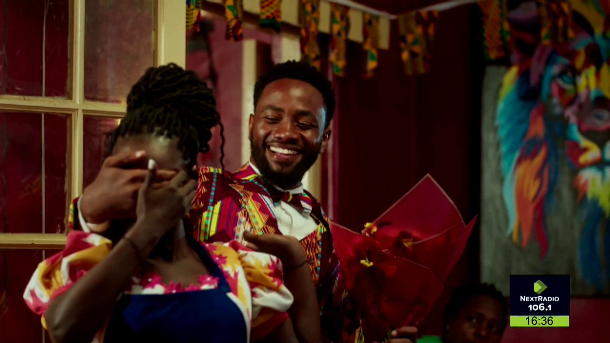 masabalaz's tweet photo. Teeba......... teeba
Bwebambuuza, kyoli gyendi
Ebigambo nze nkozesa kika ki, yeah
The sun, mbagamba you're the groom
Mbagamba you're my everything
Bwenkunyumyako nkeesa, nkeesa 

#NextBigHit #Masavu @AzawiOfficial https://t.co/hxZ1vDwQ0H