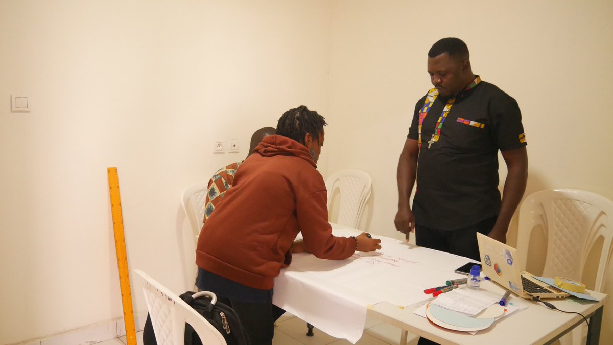 voyonline's tweet photo. Exciting times! Our participants gearing up for their Mock presentations in our just ended TOT level 1 Cohort 3, showcasing everything they've learned during training. #voytot #voicesoftheyoung #VOypc #conflicttransformation #voypeacecentre #trainingoftrainers #voy #TOT https://t.co/hMeNCLJi5G
