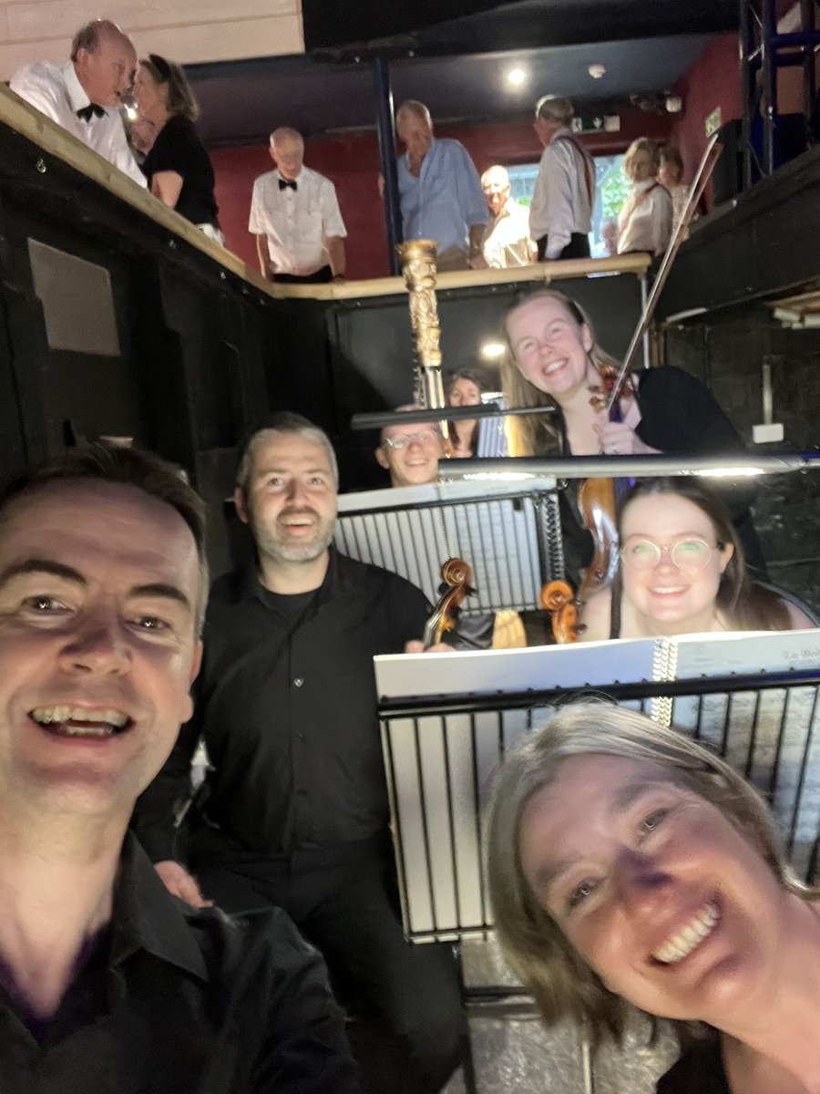 MorganDarragh's tweet photo. Enjoying leading La Boheme @lfotweet Annual 1st violins pic https://t.co/GLzLFdRwLD