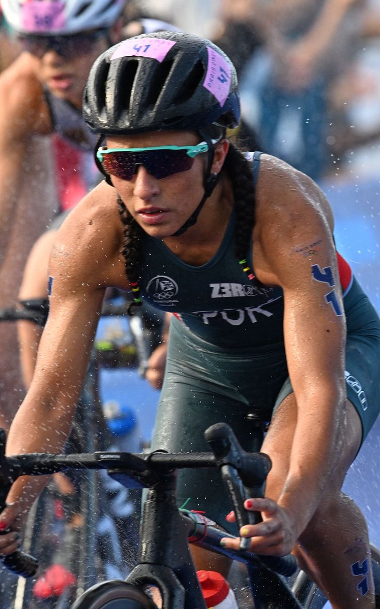 COM_Mexico's tweet photo. Rosa Tapia finaliza en la posición 18 y Lizeth Rueda en el lugar 30 en el triatlón individual femenil. ¡Gran esfuerzo de nuestras atletas en París 2024! 

#TodosSomosOlímpicos https://t.co/BdrBnBP1yx