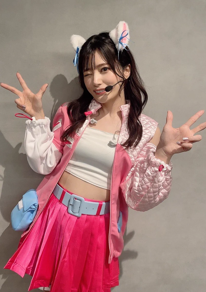 ラブカ　田中ちえ美PE+ 11枚 LLE 虹ヶ咲学園　1枚 GTzUQ7bbwAIcqhU?format=webp&