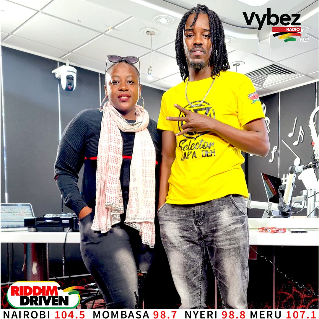 Wenesdday tunawavutia na show kali sana...
Tuvutie unatuskia ukiwa ma area gani...?
#RiddimDrivenShow 
<a href="/SpapaDeh/">SPAPA DEH</a> &amp; <a href="/morena_nkirote/">Nkirote Wa Nyeusi</a>