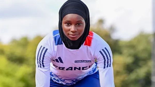 NewsAlgebraIND's tweet image. BIG NEWS 🚨 French Muslim athletes banned from wearing hijabs in Paris Olympic events despite opposition from Muslim players.

Australian boxer Tina Rahimi opposed the decision. She said "I choose to wear the hijab as a part of my religion and I am proud to do so"

Along with the…
