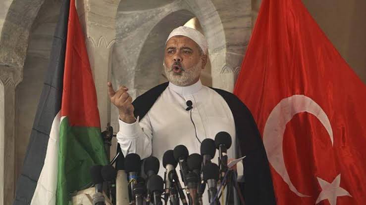 'İnna lillahi ve inna ileyhi raciun.'  

İşgal altındaki vatanı ve mazlum Filistin halkı için tüm hayatını adayan Filistin lideri İsmail Heniyye, işgalci İsrail'in yaptığı saldırı sonucu şehit edildi.   

Filistin halkının ve tüm İslam aleminin başı sağ olsun.
