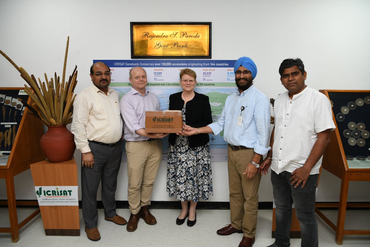 ICRISAT (@icrisat) on Twitter photo In line with our commitment under the <a href="/planttreaty/">PlantTreaty</a>, ICRISAT Genebank is repatriating 158 samples of 4 crops to #SouthKorea’s national Genebank.
This recent consignment, flagged off by DG ICRISAT Dr <a href="/hughes_jackie/">Jacqueline Hughes</a> and overseen by Dr Kuldeep Singh, Head of ICRISAT Genebank and In line with our commitment under the <a href="/planttreaty/">PlantTreaty</a>, ICRISAT Genebank is repatriating 158 samples of 4 crops to #SouthKorea’s national Genebank.
This recent consignment, flagged off by DG ICRISAT Dr <a href="/hughes_jackie/">Jacqueline Hughes</a> and overseen by Dr Kuldeep Singh, Head of ICRISAT Genebank and
