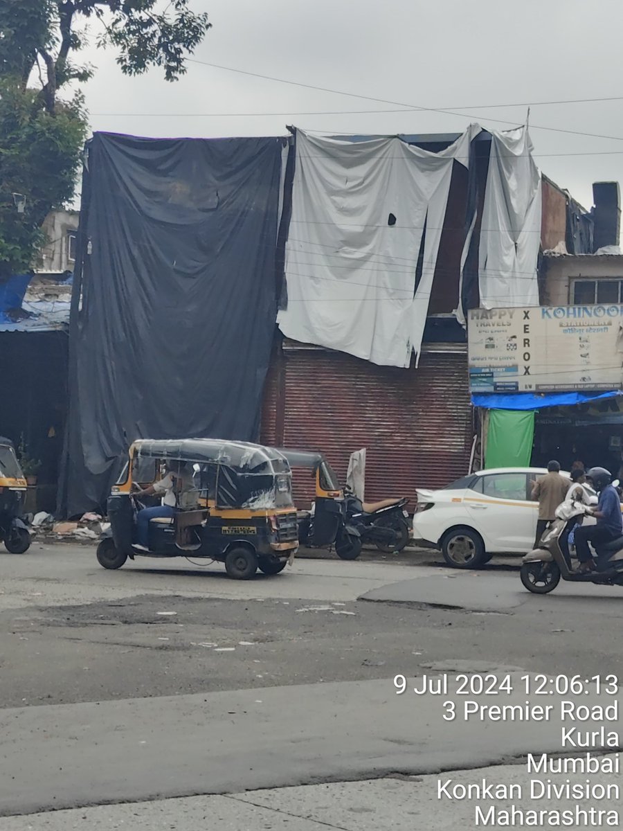 SirgurohAbid's tweet photo. BT NO: 165'S Vertical Extention remains untouched, unattended while the finishing toucheds are being applied in full swing by the Contractor, @MyBmcWardL is out to act now before its too late.
#ShowSomeShame
#ShowSomeGuts https://t.co/HPK2CPUl4T