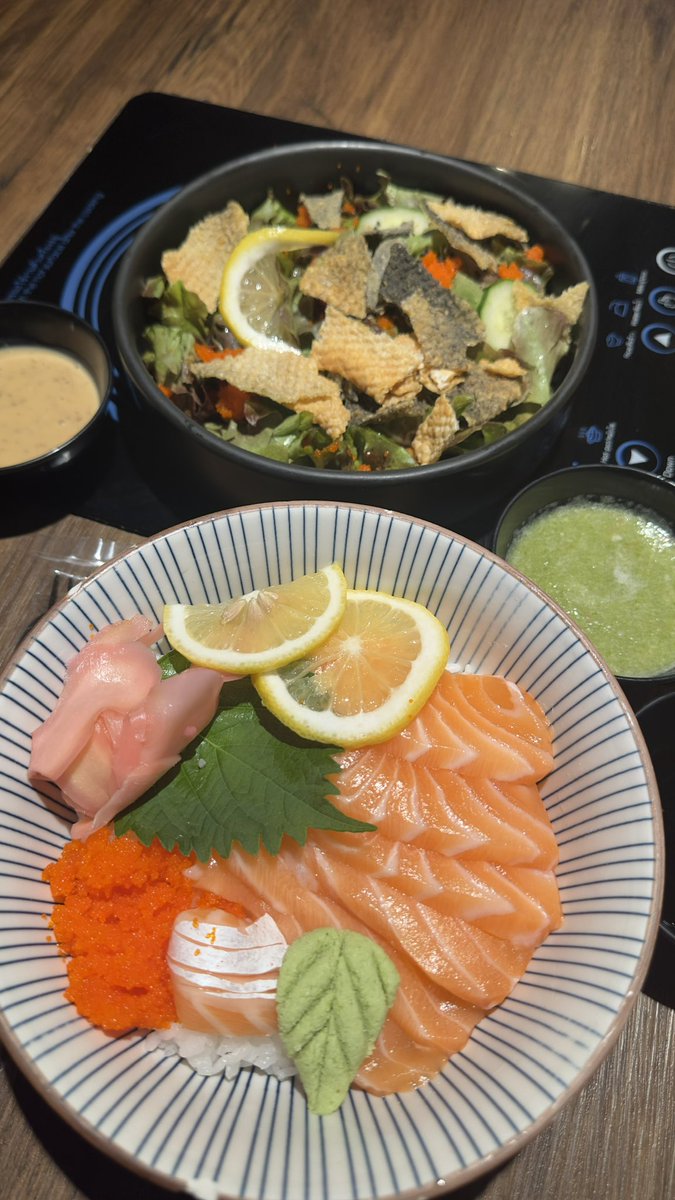 nanberriess tweet media