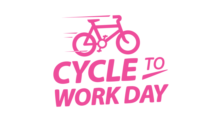 Tomorrow (1 Aug) is #CycleToWorkDay! Why not take it as an opportunity to try cycling for all or part of your journey? 
Find out where you can park your #bike in #Worcester 👇
worcester.gov.uk/sustainability… 🚲