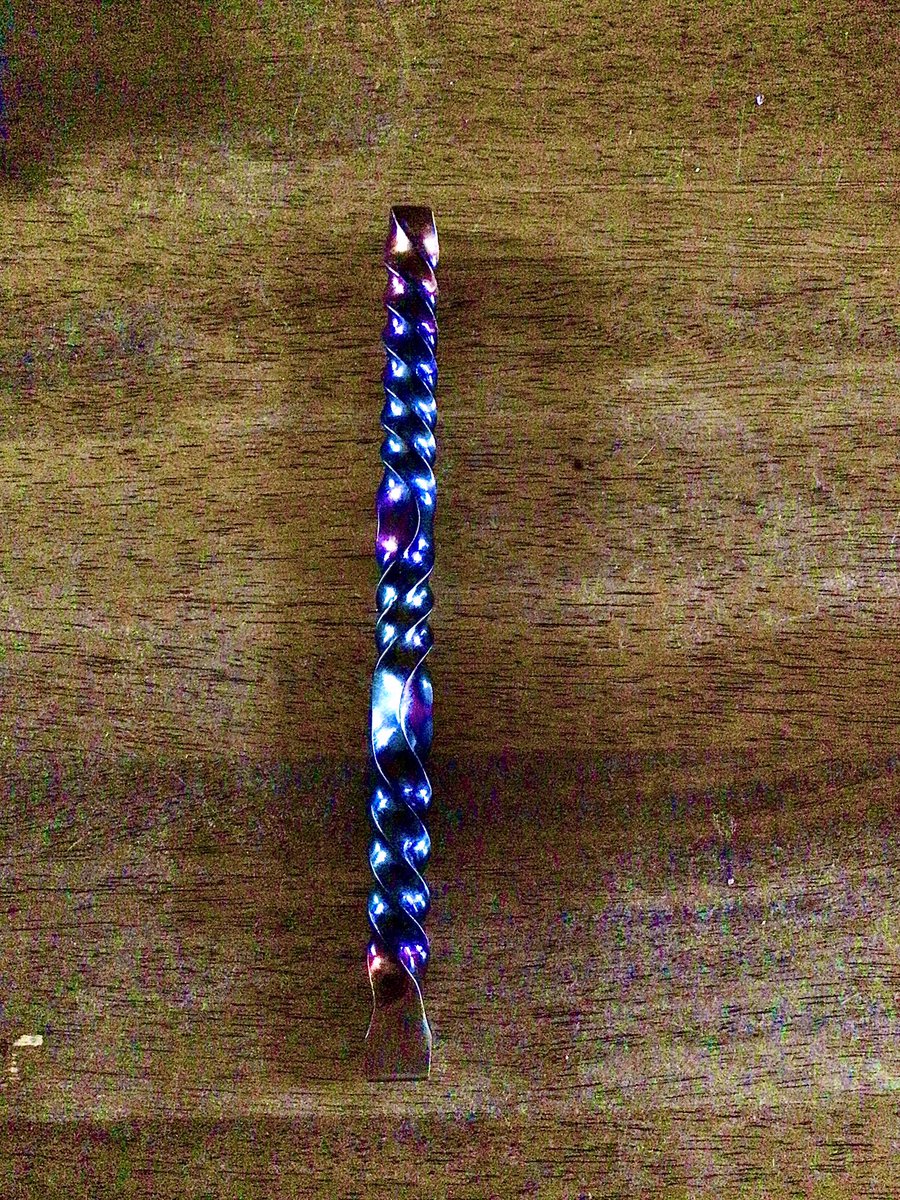 さぁ やりますか😏
ぼーっとネジネジしたこのタガネ

欲しい方は欲しいとリプ下さい😉

懸賞垢は切り捨てます

〆は22時

よーいドン‼