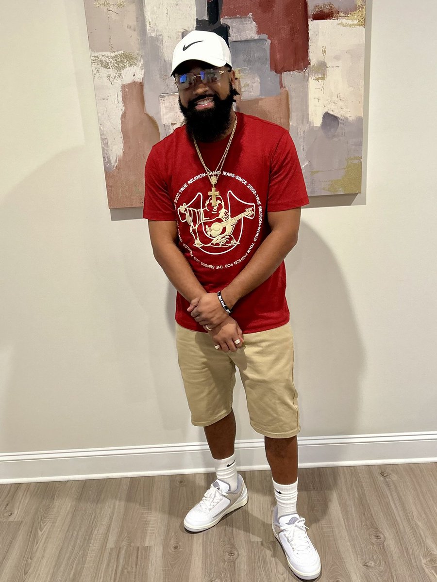 IzDatTae_Brown's tweet photo. New Age 3️⃣1️⃣ Same Me 🦁♌️ Happy Birthday To Me 🥃🎉 https://t.co/QbYuPxr3Lo