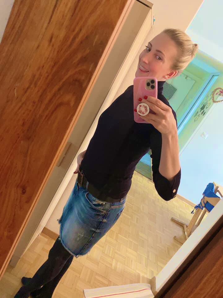 Sie werden das Foto anhand des Prozentsatzes Ihrer Batterie beurteilen 🪫

Vous jugerez la photo en fonction du pourcentage de votre batterie 🪫