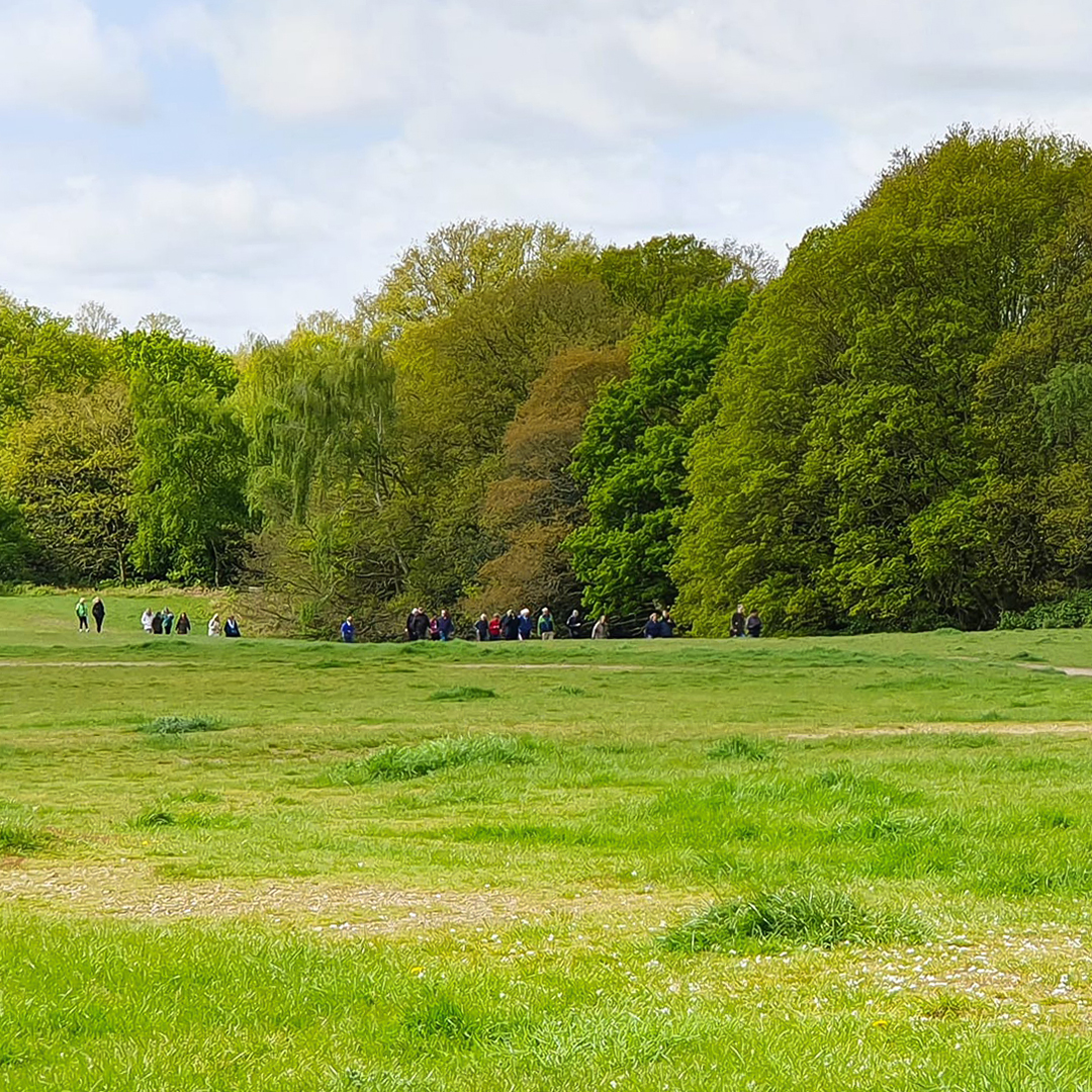 WeWalkandTalk's tweet photo. We're so fortunate to have so many local #parks in #SWLondon- natural havens at the heart of our communities - a perfect escape from the bustle of daily life.
#LoveParks #TheWalkandTalkMovement #greenspaces #Sustainability #NatureLovers #UKParks #DiscoverUK
@KeepBritainTidy https://t.co/nbHmZnwXnO