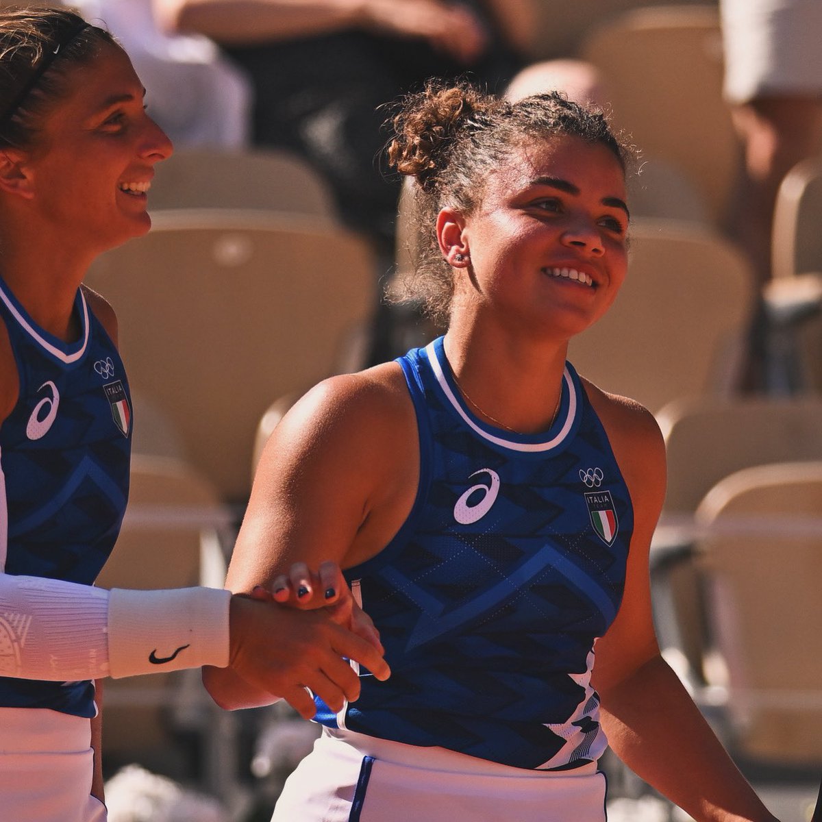 JasminePaolini's tweet photo. I'm happy to have ended yesterday with a doubles win after a tough afternoon. On to the quarterfinals. 🇮🇹 https://t.co/v6PZG4cE5n