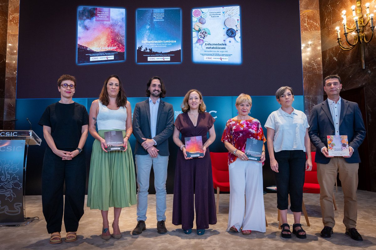 EditorialCSIC's tweet image. ¿Conoces la colección &apos;Ciencia para las políticas públicas&apos;? Elaborados por equipos de investigación del @CSIC, todos los informes de #ScienceForPolicy están disponibles en #AccesoAbierto 📲 para su descarga aquí ➡️ libros.csic.es/index.php?cPat…

➕ Info csic.es/es/actualidad-…