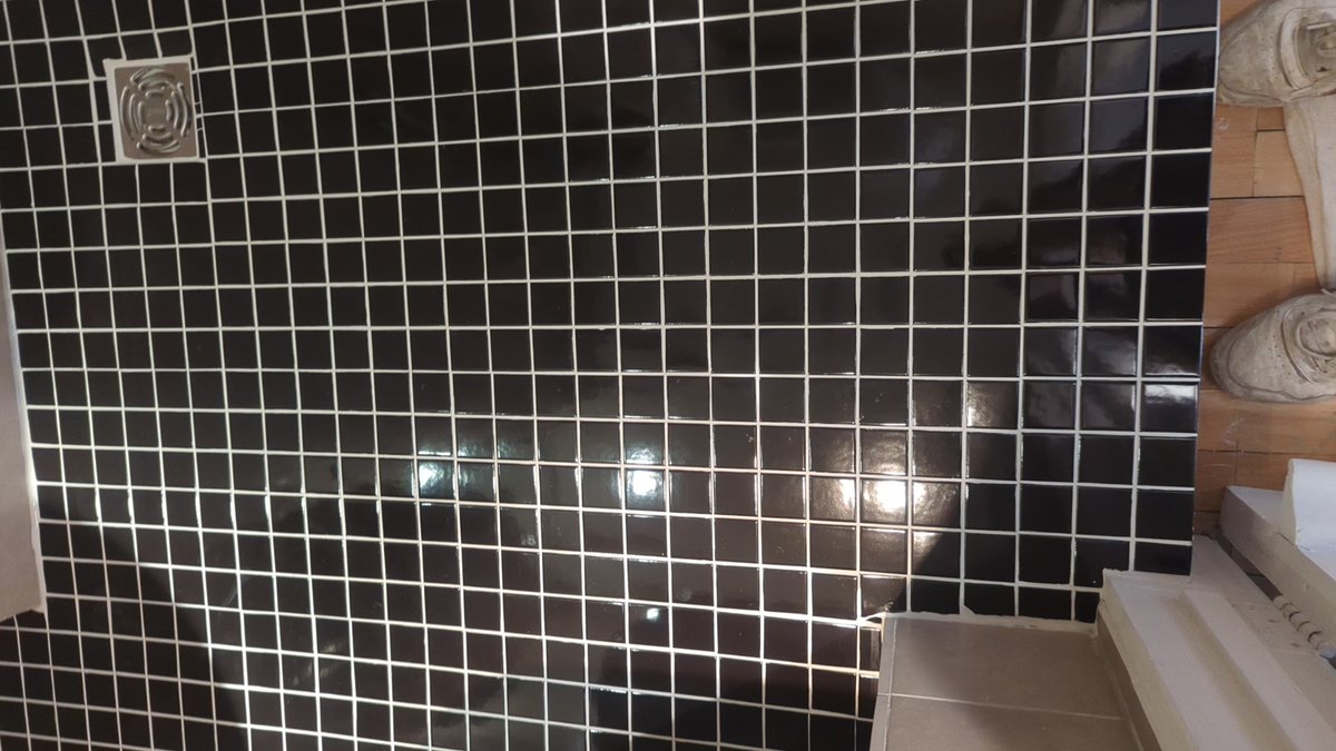 Kitchen and bathroom flooring works. Tiles, laminate, vinyl, wooden floors &amp; carpets - we do it all. 

Contact us for your free of charge estimate on 020 7186 0270 visit our website to see more of our work lps.direct

#property #repair #Maintenance