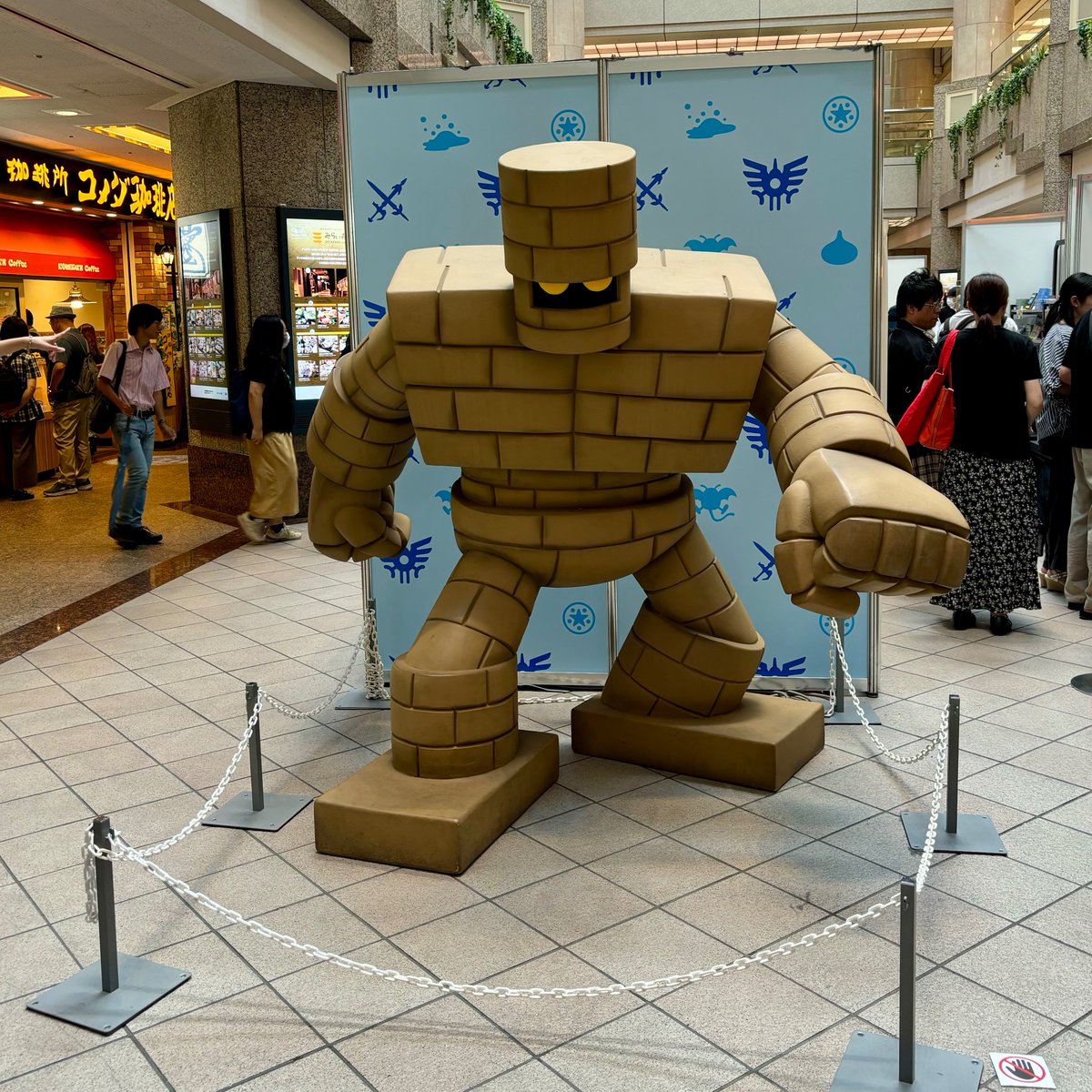 MPenningtor's tweet photo. Yokohama x Dragon Quest Carnival

This was awesome. https://t.co/zP29DaBp50