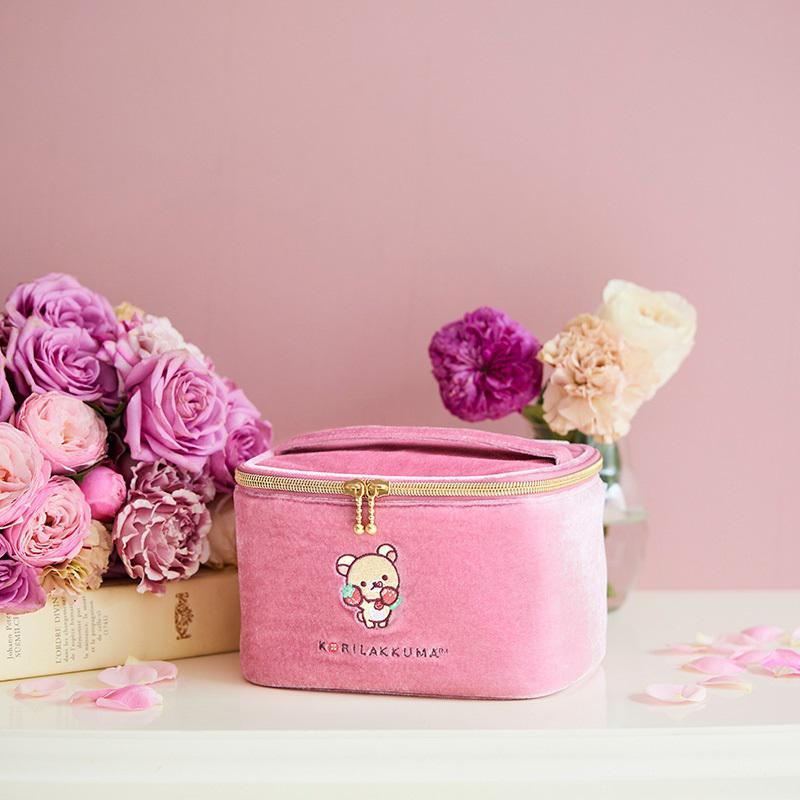 コリラックマのキュートなドレッサーポーチが登場♪ ポーチには高級感