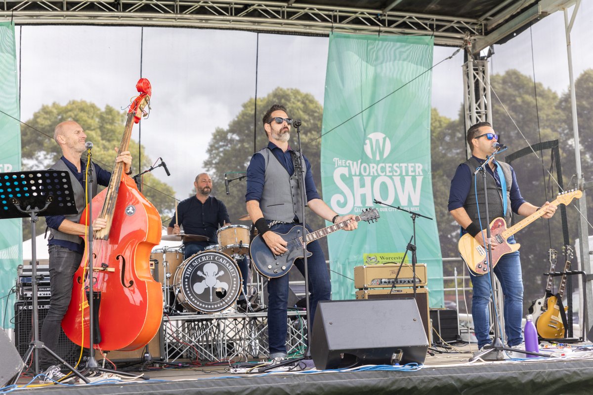 Worcester City Council (@myworcester) on Twitter photo The <a href="/WorcShow/">Worcester Show</a> will once again be full of music, dancing and colour.
Taking place on Sunday 11 August at Pitchcroft, the day will feature a host of acts and band genres on the main and <a href="/WorcesterMela/">Worcester Mela</a> stages.
Read more šworcester.gov.uk/news/music-fav⦠The <a href="/WorcShow/">Worcester Show</a> will once again be full of music, dancing and colour.
Taking place on Sunday 11 August at Pitchcroft, the day will feature a host of acts and band genres on the main and <a href="/WorcesterMela/">Worcester Mela</a> stages.
Read more šworcester.gov.uk/news/music-favā¦