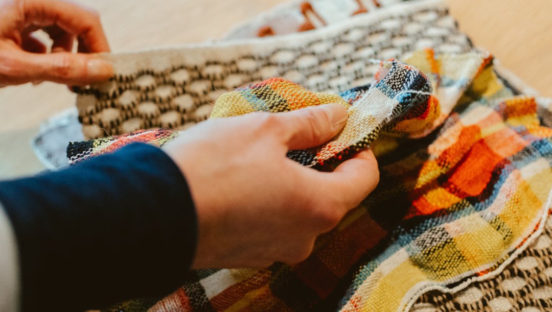 We are looking for 6 co-creators who identify as being D/deaf, disabled, or neurodivergent to devise a brief for a new, multisensory display as part of an exciting project called The Sensational Museum.

Find out more ⬇️

ditchlingmuseumartcraft.org.uk/2024/07/25/be-…