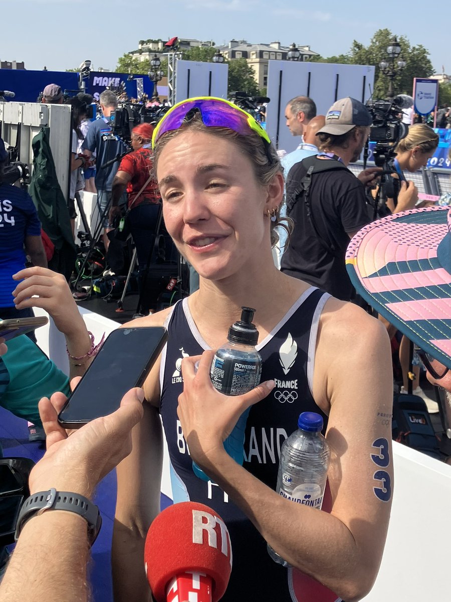 Le sourire de Cassandre Beaugrand ! Médaille d’or 🥇 ! Le premier titre en individuel pour le triathlon français et pour l’histoire ! La Course parfaite pour une matinée en or <a href="/RTLFrance/">RTL France</a> <a href="/CassandreBeaugr/">Cassandre Laure Beaugrand</a> #JO2024