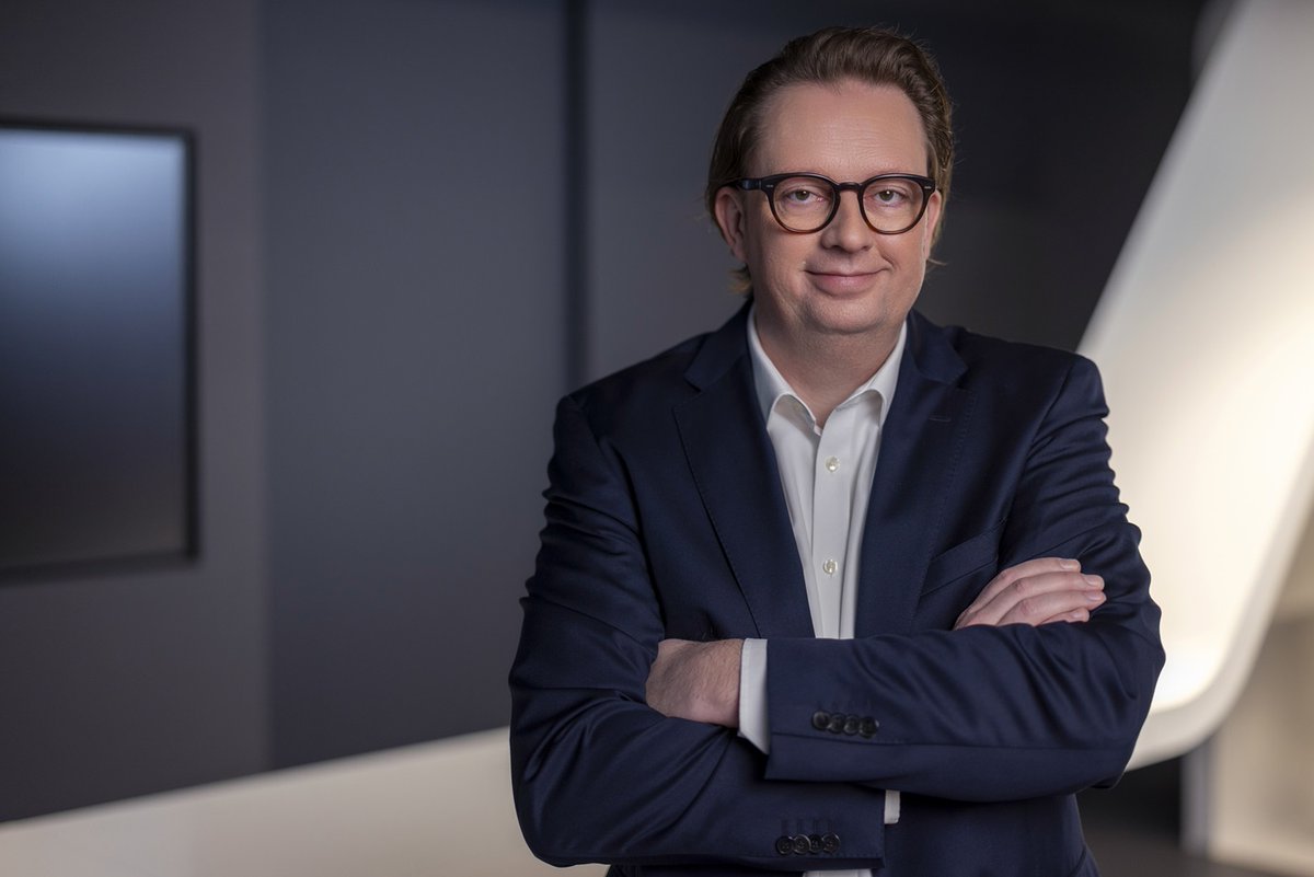 ECMGUIDE (@ecmguide) on Twitter photo Collaboration ist laut Patrick Bischoff von <a href="/CanonDEU/">Canon Deutschland</a> der Schlüssel für den Erfolg von mobilem modernem Arbeiten. Im Interview beschreibt Bischoff unter anderem, welche Rolle Cloud- und Workflowlösungen dabei spielen. ecmguide.de/collaboration/… Collaboration ist laut Patrick Bischoff von <a href="/CanonDEU/">Canon Deutschland</a> der Schlüssel für den Erfolg von mobilem modernem Arbeiten. Im Interview beschreibt Bischoff unter anderem, welche Rolle Cloud- und Workflowlösungen dabei spielen. ecmguide.de/collaboration/…