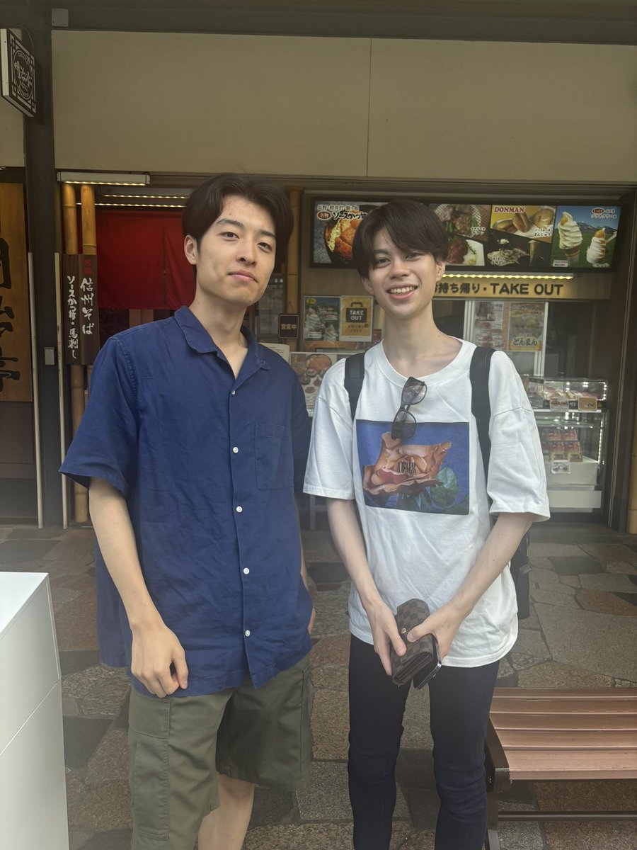 本日11:00〜12:00オンラインにてゼミオリエンテーションを行いました！ご参加いただいたみなさま、ありがとうございました。今後もゼミの情報を発信していきたいと思いますので是非チェックお願いします！写真はオリエンテーション出演者の三年生二人です^ ^