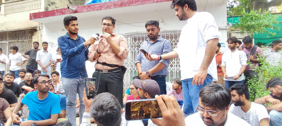 Pranav Tiwari tweet media