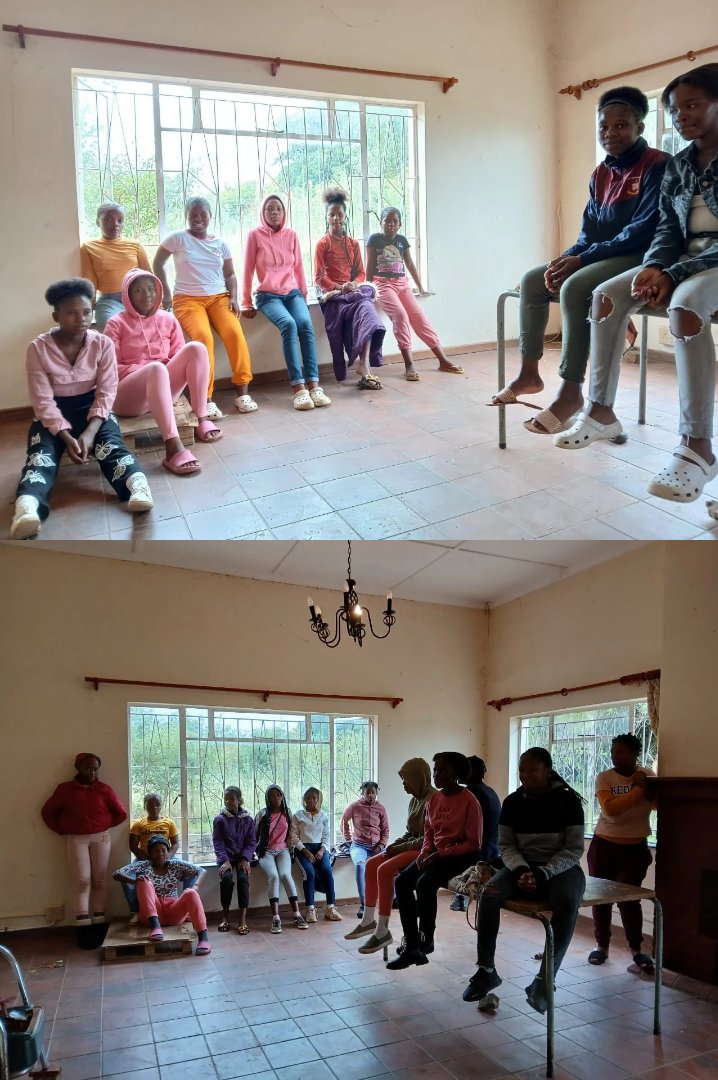 LEARNING AND SHARING FROM THE VILLAGES 

Zintle (Yendella Project Community Facilitator) training and mentoring youth leader ambassadors and joining them on the training and mentoring sessions

#communityledngo
#ubunye
#communityleadership
