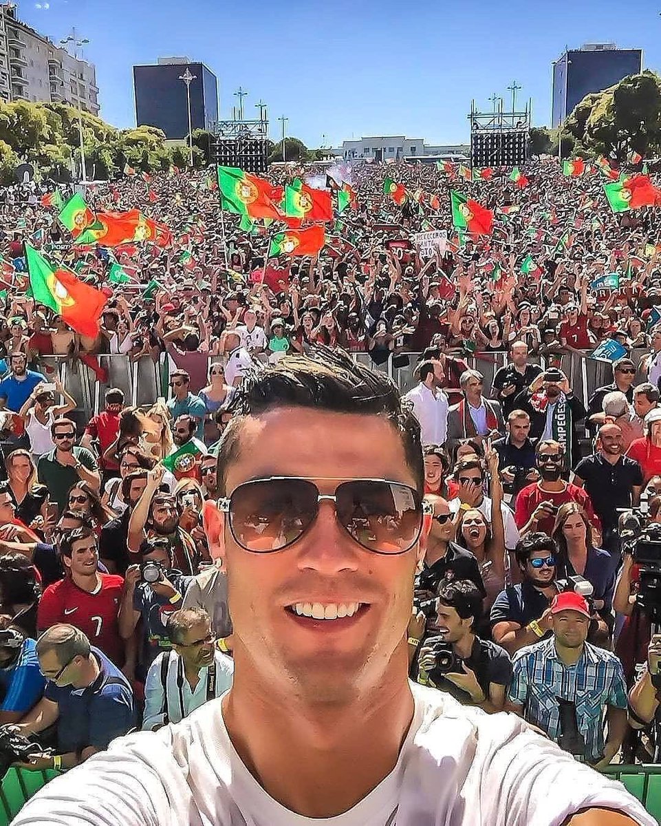 What a picture. ❤️