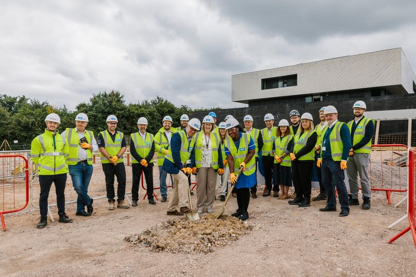 Construction work is fully underway for the Sulis Elective Orthopaedic Centre, with an official breaking of the ground event taking place last week. 

Find out more: sulishospital.com/about-us/news/… 

#SulisHospital #Bath #Healthcare #HipReplacement #KneeReplacement #Orthopaedics