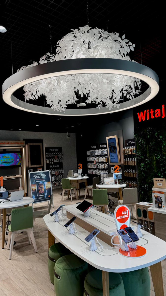 RafaChudy7's tweet photo. Już od 31.07 zapraszam do nowego Salonu Orange w Limanowej!

Nasz dotychczasowy Salon na Rynku 13 działa już 
w nowej lokalizacji na ul.Zygmunta Augusta 12A / obok Empiku , Lidla /

Serdecznie zapraszam , czekają najlepsze promocje 
i świetni konsultanci !

🍊🍊🍊🍊🍊🍊🍊🍊🍊🍊🍊 https://t.co/VeXByBrtRH