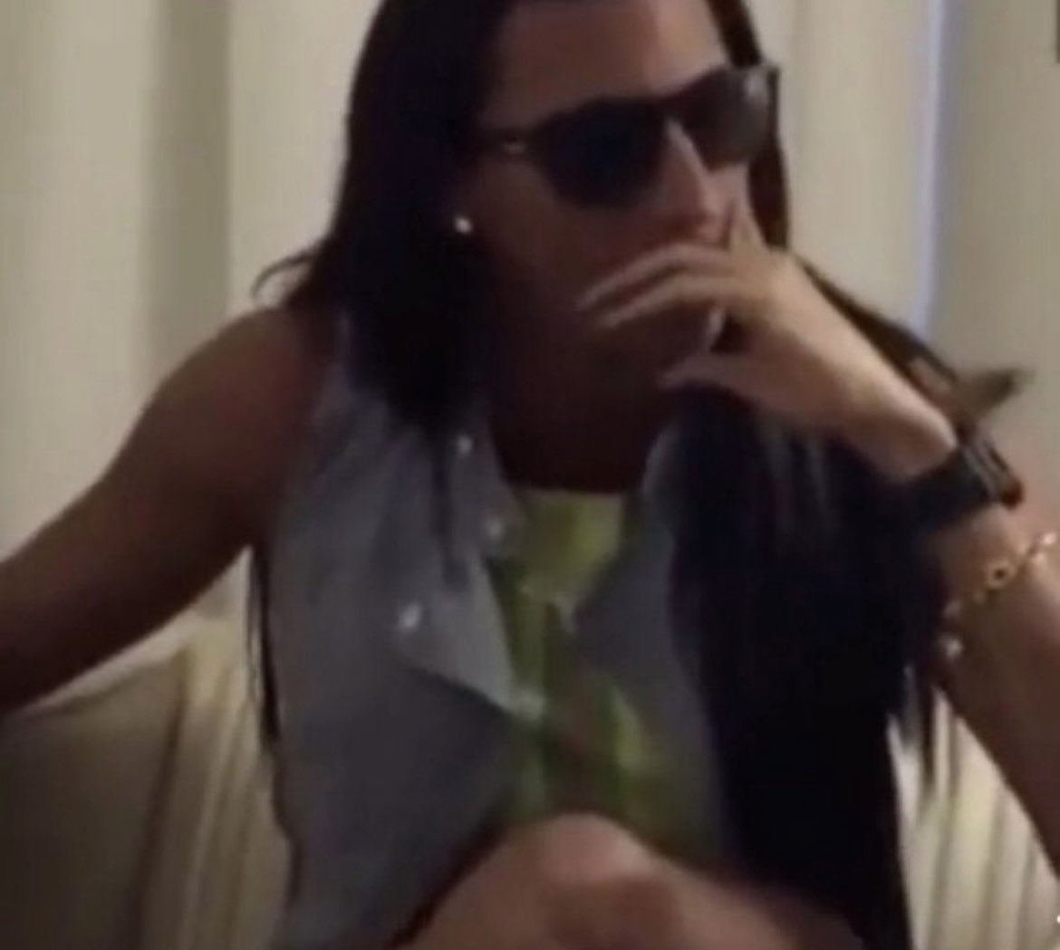 PORRA acordei vendo um monte de spoiler de hotd