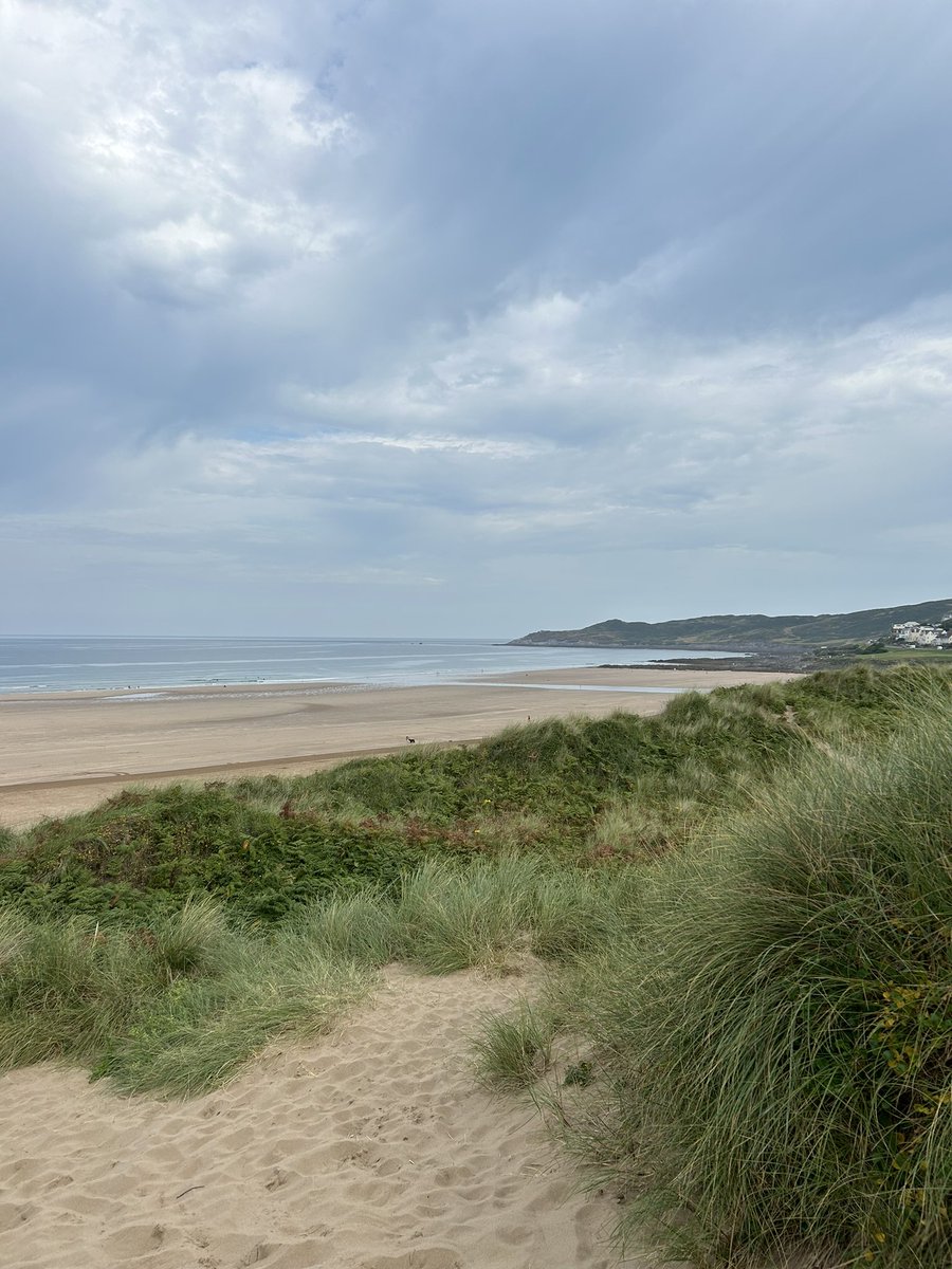 WoolacombeTIC's tweet photo. A lovely warm morning in #woolacombe, not quite as sunny as the last few days but perfectly pleasant! I took a slight detour on my way from Marine Drive to work … along the Beach and Esplanade over to #Barricane and #Combesgate, before heading to the TIC! We are open 10-5 😊 https://t.co/8zuQ0QItmL