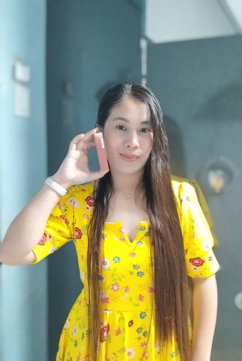 IUmeee03's tweet photo. My first Maybelline lipstick 👄 
I really love this SuperStay VINYL INK
and this is perfect for me Mischievous 
Looks Natural. It last long pwedeng pang mukbang waterproof talaga..
#MaybellinePH #MaybellineNationalLipstickSale https://t.co/lRMjIbSthz
