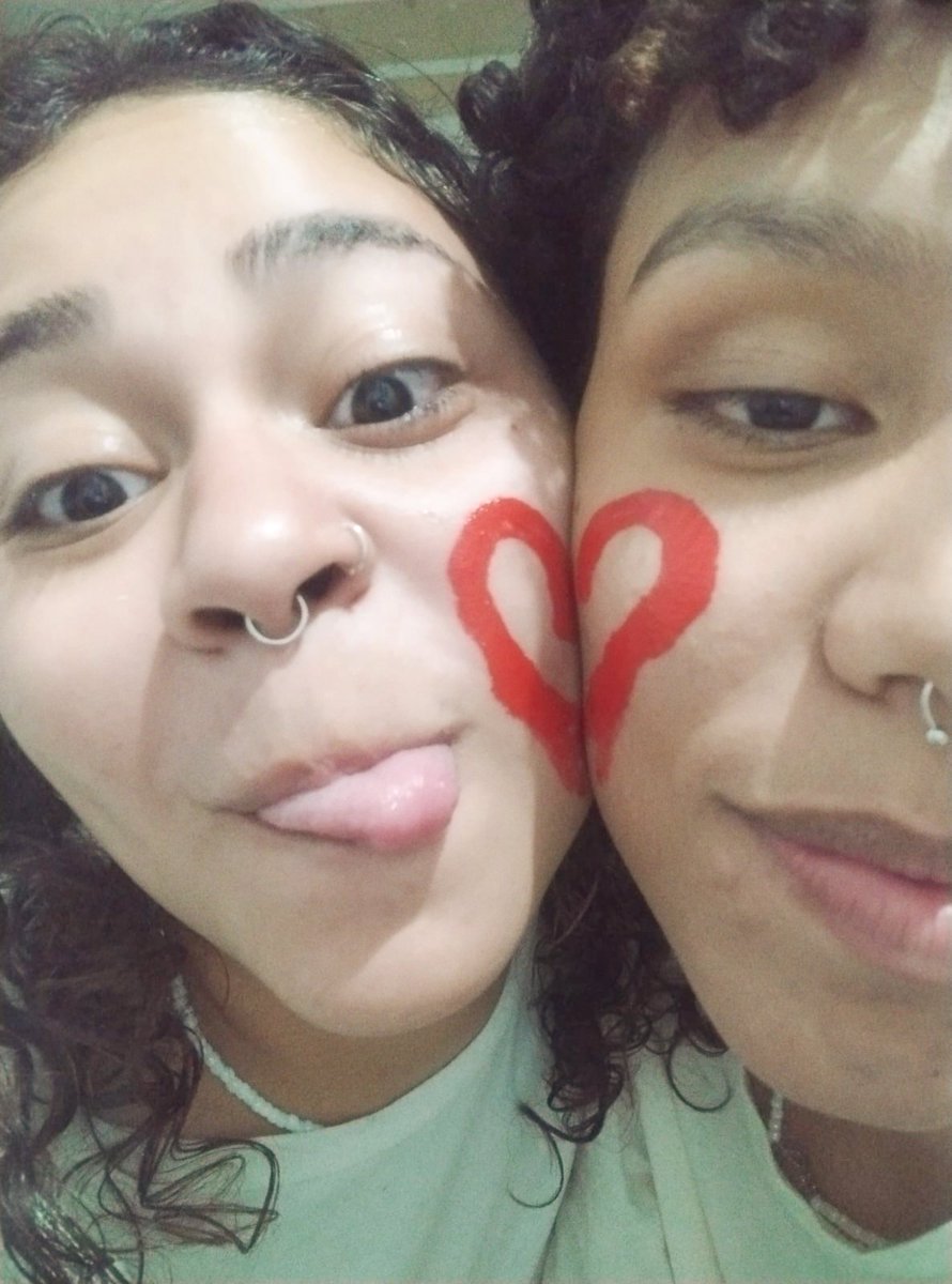olivyssa's tweet photo. eu quando acho o amor da minha vida https://t.co/rL2py9gVNj