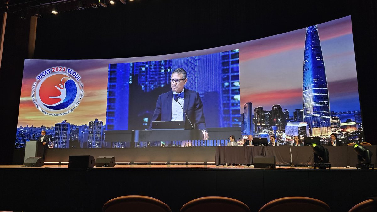 Chang Wook Jeong (@drboss_urology) on Twitter photo <a href="/jaimelandmanuci/">Jaime Landman</a> managed to handle the situation well and finished the debate smoothly, even though the slides did not appear. Complete SLIDELESS presentation. Love his bowtie! #WCET24 <a href="/Endo_Society/">Endourological Society</a> #UroSoMe <a href="/jaimelandmanuci/">Jaime Landman</a> managed to handle the situation well and finished the debate smoothly, even though the slides did not appear. Complete SLIDELESS presentation. Love his bowtie! #WCET24 <a href="/Endo_Society/">Endourological Society</a> #UroSoMe