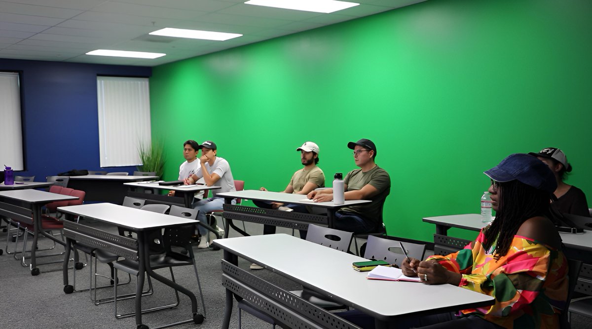JDSProductions's tweet photo. Class #3 ✅ Featuring a special guest speaker: Scott Strand 

Next &amp; Final Class 
Date: Wednesday August 21 
⏰ Time: 10 AM - 11:30 AM
 📍 Location: TVE² Entrepreneurial Resource Center, Classroom 202 
✍🏼 Link in bio to register if you haven’t yet. https://t.co/Bvscvhamci