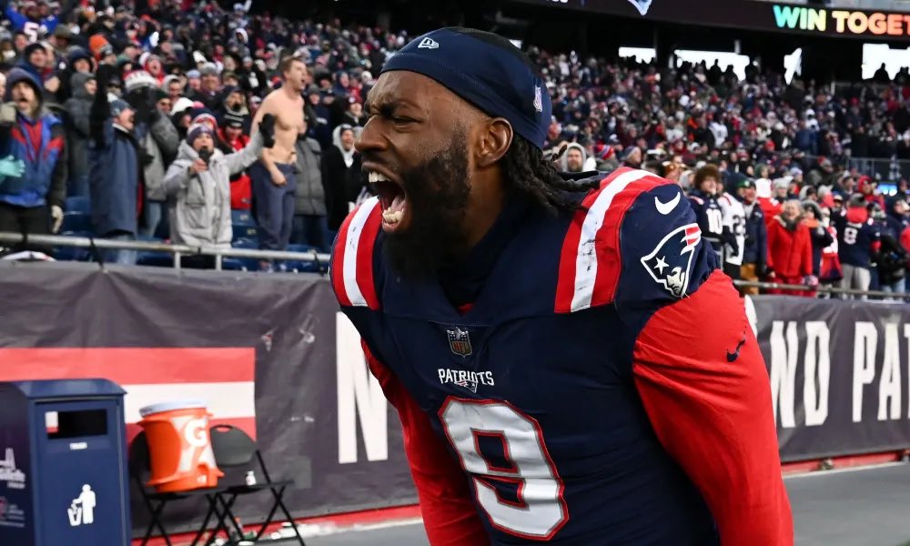 PolymarketBlitz's tweet photo. Both the #Bears and #Falcons offered the #Patriots a 3rd-round pick for edge rusher Matt Judon.

#Patriots wanted the #Bears 2nd round pick; they declined. So New England went with the team they thought would give them a higher 3rd (Atlanta).

#Bears still in the market. https://t.co/vNuXk6LlOV