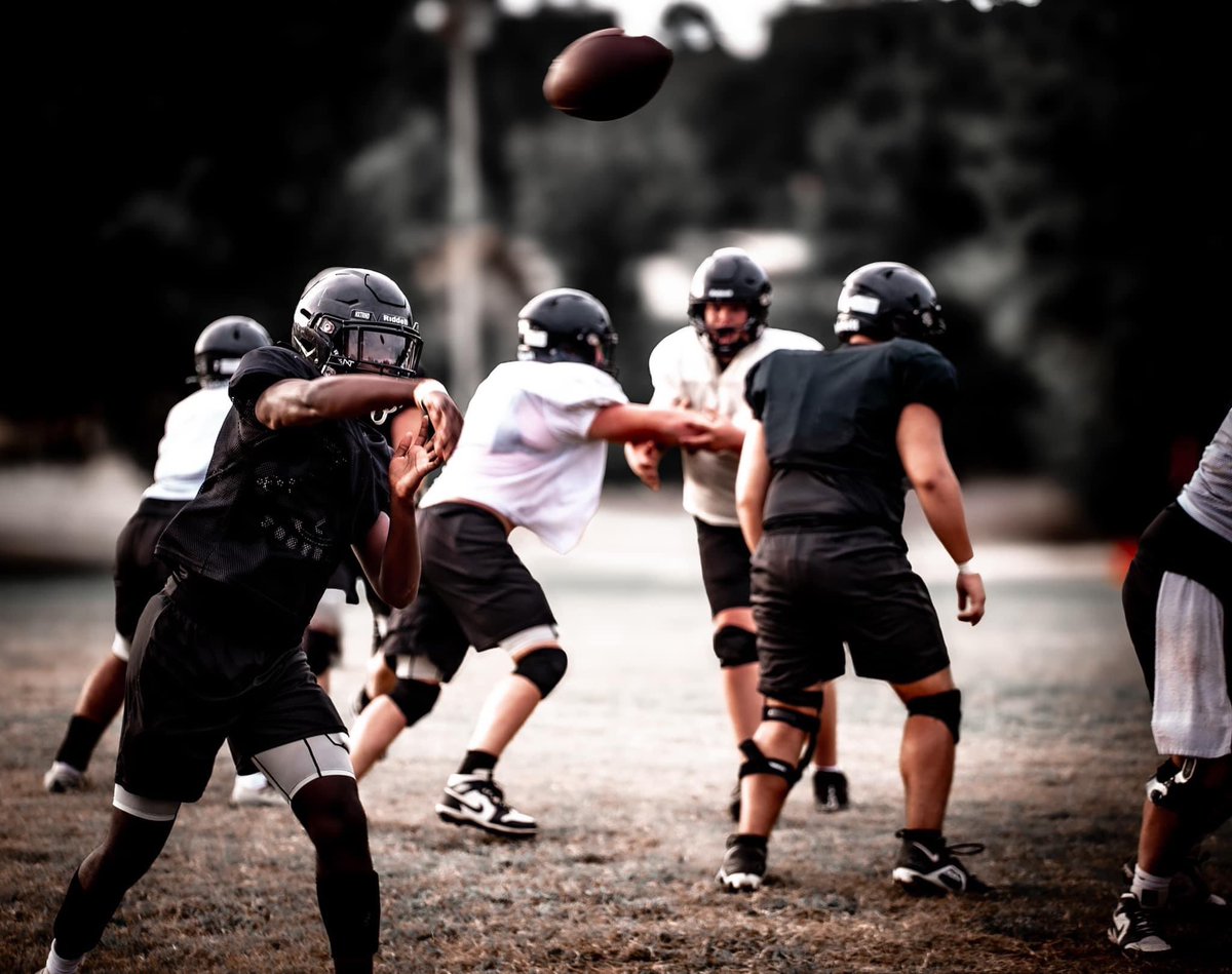BHSPanthers_FB's tweet photo. The boys are putting in the work. #ptbap #stayready @cedwardsNFL @HootensARFBall @tctabler @PrepRedzoneAR @BigelowBooster @JaydenDunlap4 @braewinn21 https://t.co/tAdyefwAzE