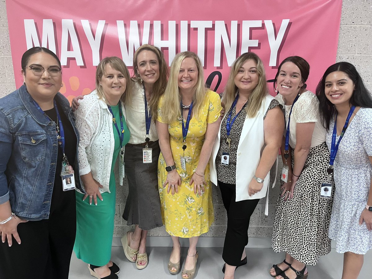 MsZ_LZ95's tweet photo. Love my team and can’t wait to see where this year takes us! @OksanaGera16492 #IngniteInspireD95 #EmpowerD95 #MLTeam #MWWildcats https://t.co/b0HWxJydBu