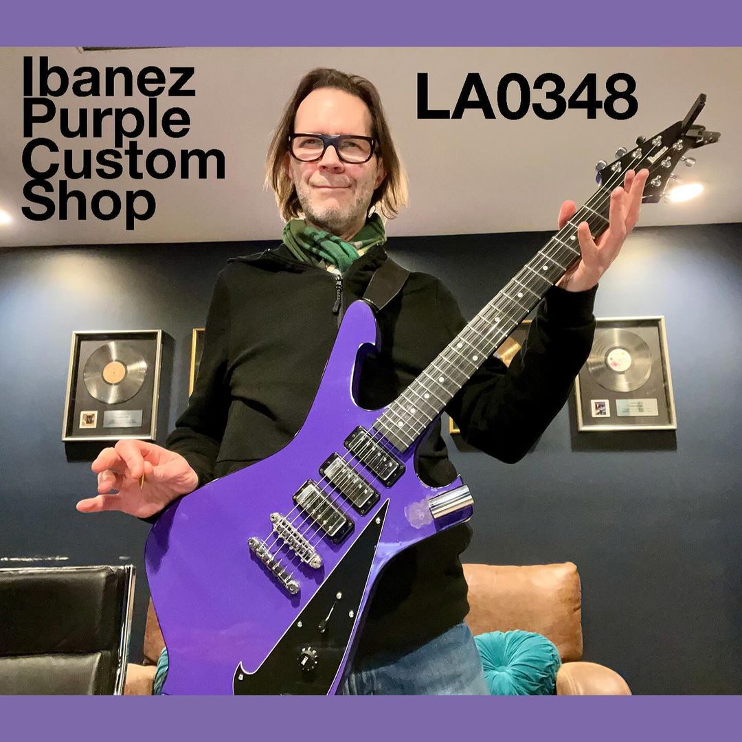 jasonelibecker's tweet image. Stolen Guitar Alert! @PaulGilbertRock had four of his guitars stolen in Frankfurt, Germany. Please, if you have any information DM Paul on his Instagram Account (@paulgilbert_official) or write to paulvsgodzilla@paulgilbert.com