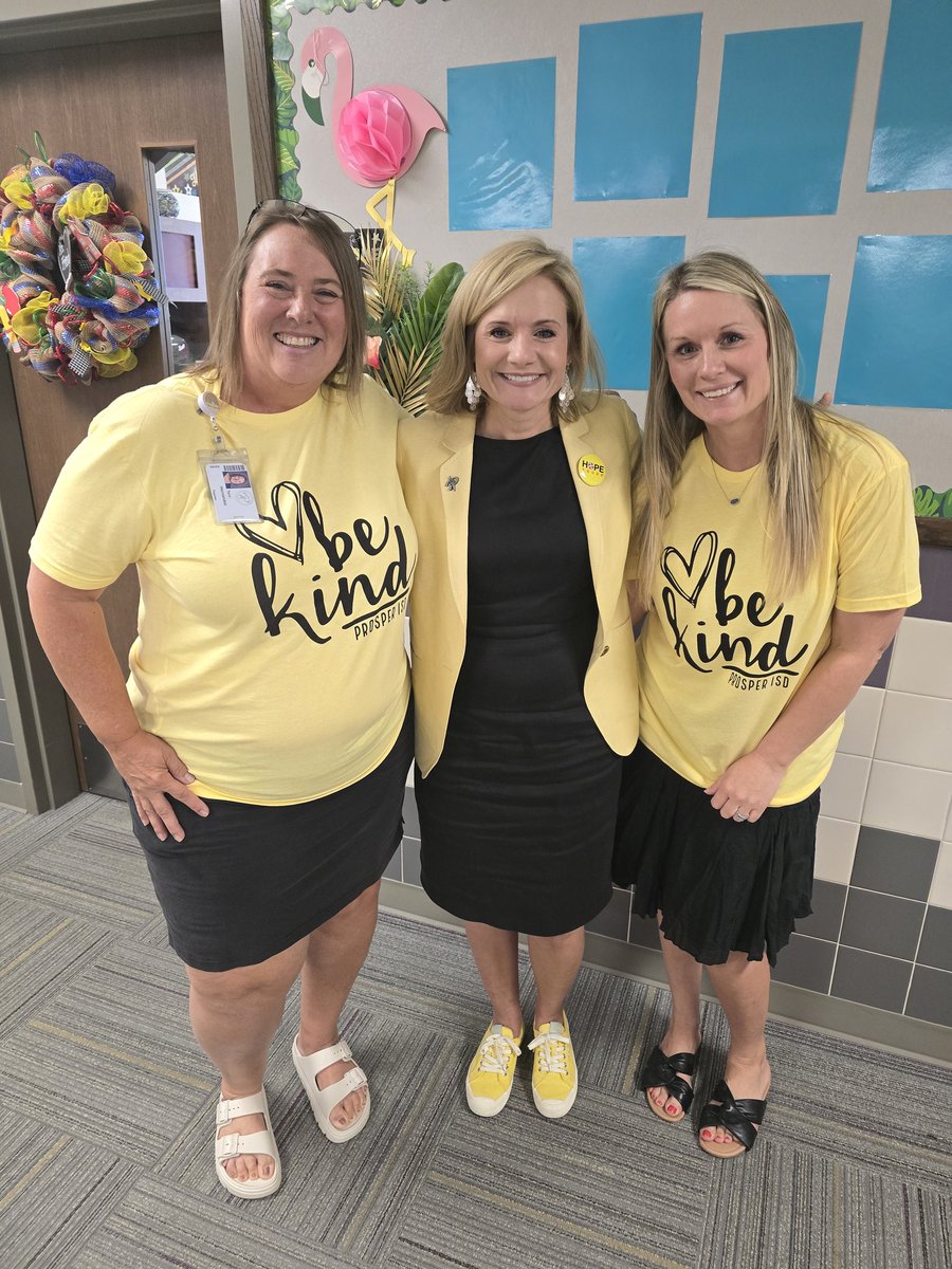 terridhernandez's tweet photo. Such a highlight seeing you at @windsongelem today @Hferguson28 #prosperproud https://t.co/VH6SpcZMnJ