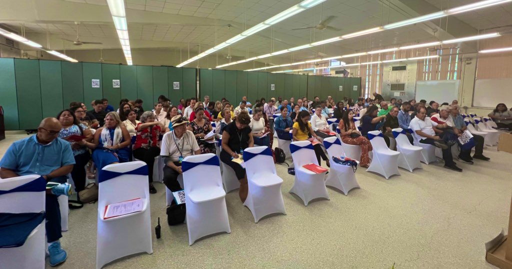 TECMiami's tweet image. Our fierce leader, Ms. Carballo, Director of TEC has welcomed back Faculty &amp;amp; Staff to the 2024-2025 school year! We are ready to be the 🌙 and ⭐️ for our students! #AcceleratingPerformance
#InnovationNation
#YourBestChoiceMDCPS