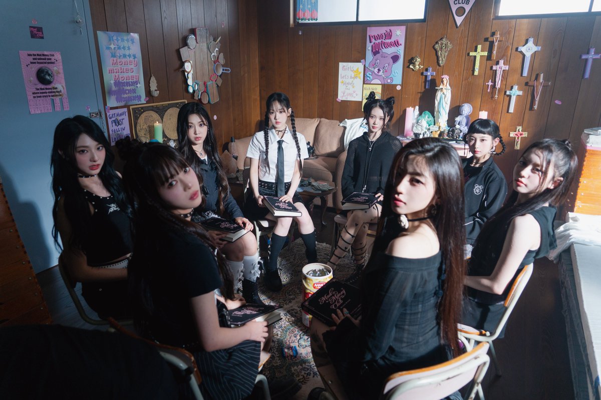 triplescosmos's tweet photo. tripleS LOVElution 1주년! 🎉
이제는 알아, 행복은 말야 WAV가 함께 할 수 있다는 걸~!
WAV 함께 해줘서 고마워 💵

tripleS LOVElution 1주년 기념 Double Class Objekt 2024.08.16 11:00 ~ 2024.08.17 11:00 KST
https://t.co/IRspKuApqt

#tripleS #트리플에스 #トリプルS #トリプルエス #トエス
#LOVElution #러블루션