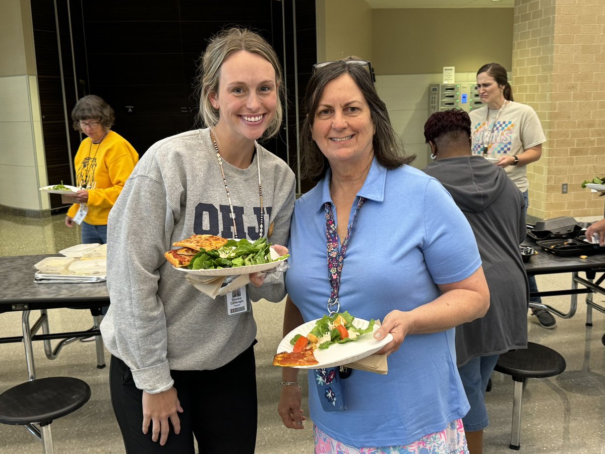 The Lions Den tweet media